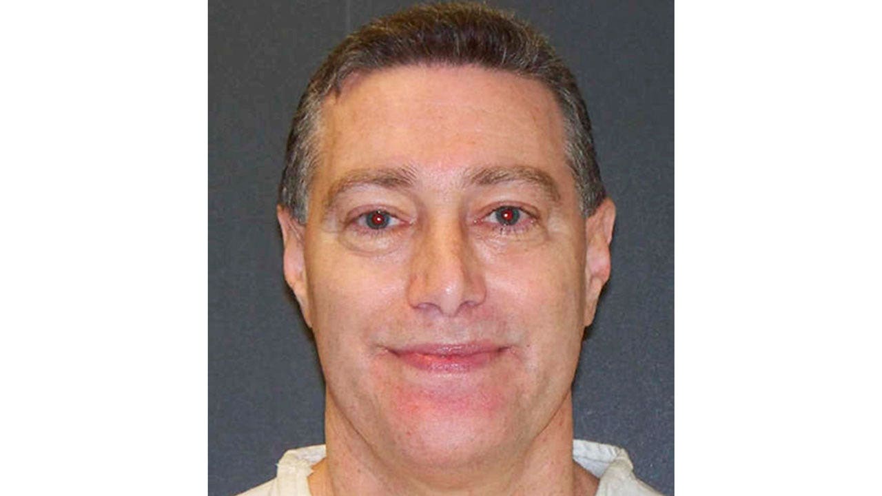 Texas To Execute Former Police Officer For Hiring 2 People To Kill Wife ...