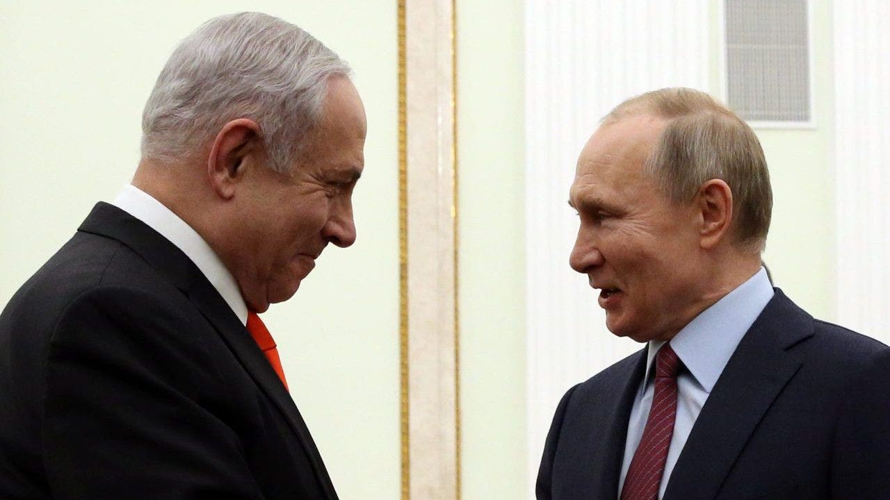 روسيا تحذر إسرائيل من إمداد أوكرانيا بالسلاح: ‘سيؤدي إلى تصعيد هذه الأزمة’