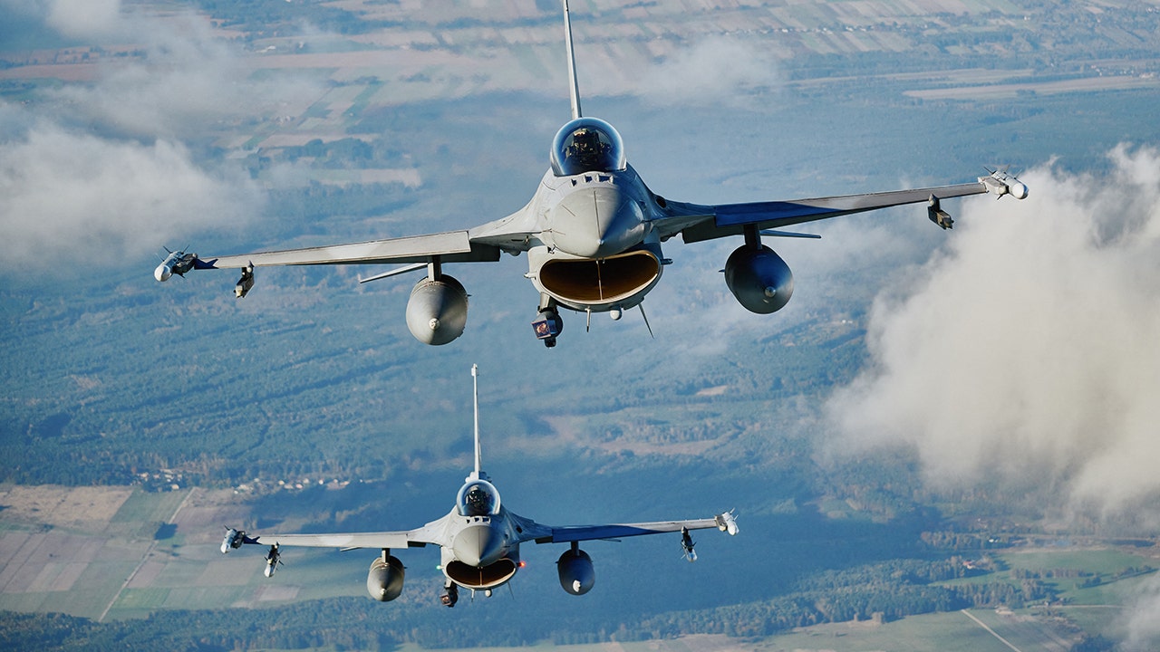 Two F 16 fighter jets