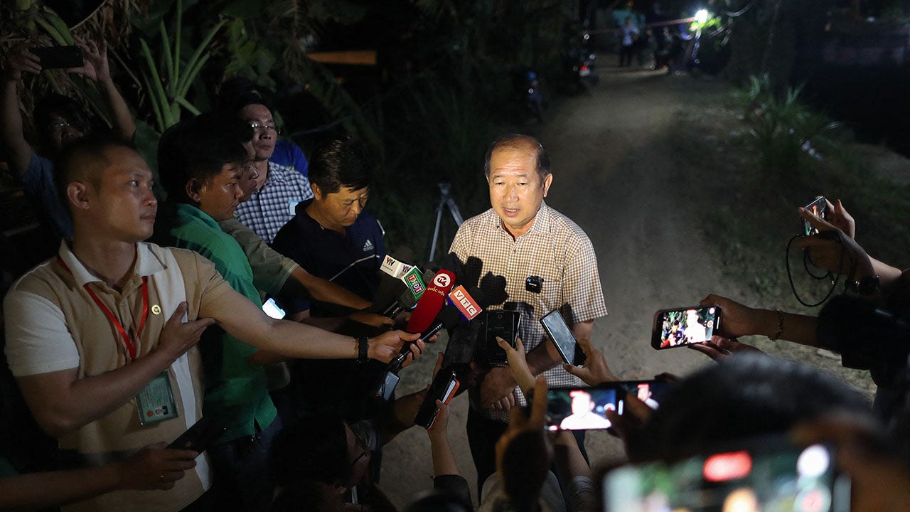 Vietnamesischer Junge, 10, stirbt, nachdem er in eine 115-Fuß-Betongrube gefallen ist