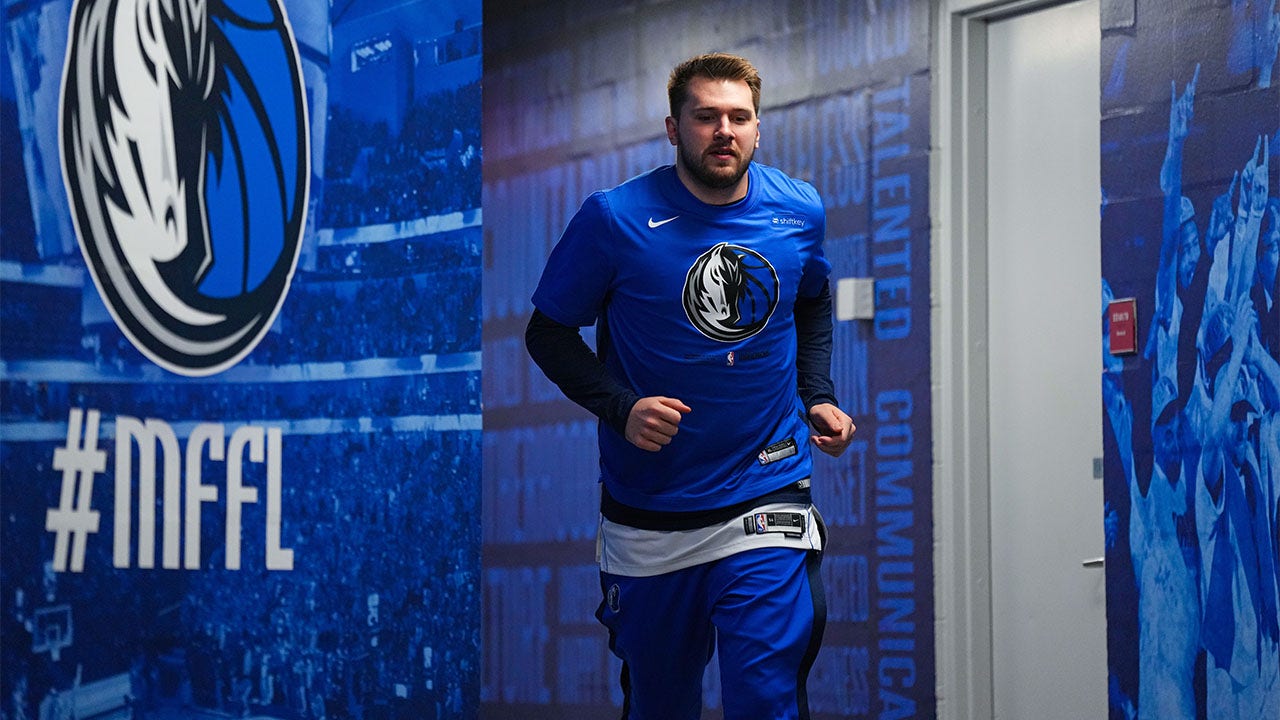 Mavs' Luka Doncic arrives to arena in fully loaded, six-wheel truck