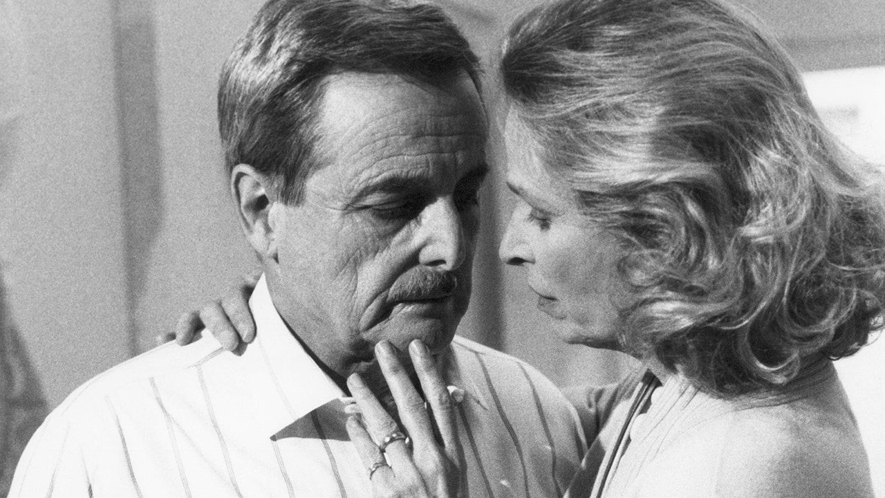 'St. Elsewhere' star Bonnie Bartlett Daniels reflects on past open marriage: 'That was very painful'