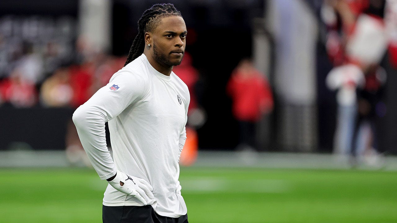 Raiders' Davante Adams facing lawsuit for allegedly pushing