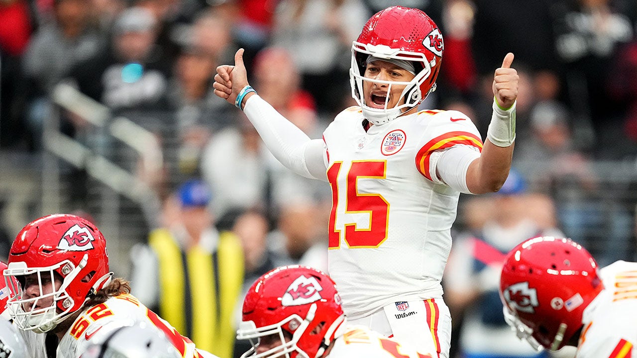 Chiefs' Patrick Mahomes weighs in on possible neutral site AFC