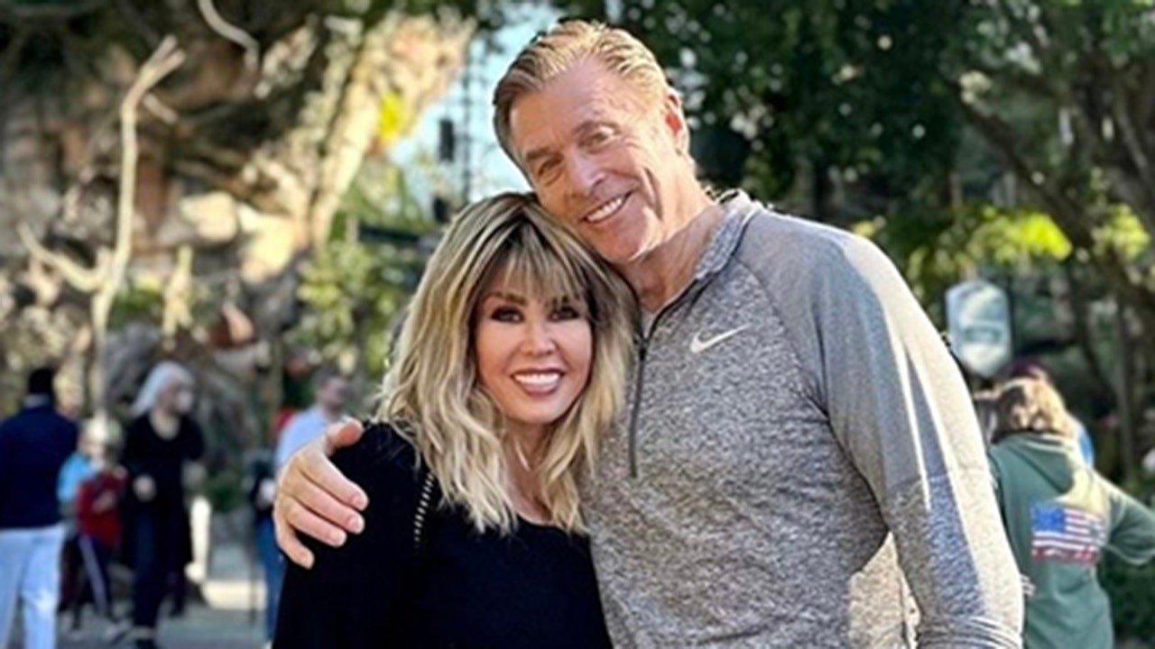 Marie Osmond debuts her new look in rare photo with husband Steve Craig at Disney World