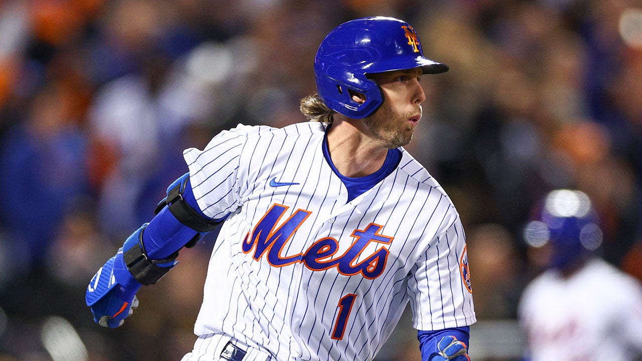 Mets reach four-year, $50M contract extension with reigning NL