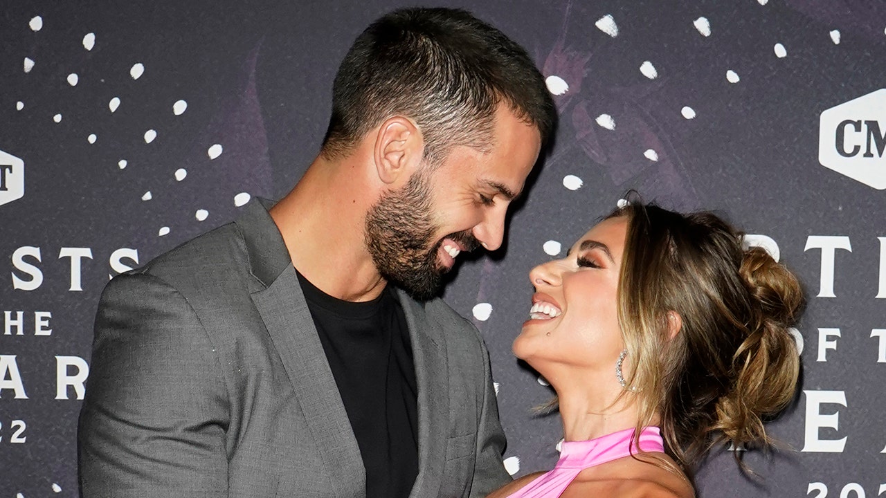 Jessie James Decker, Eric Decker enjoy weekend getaway with cheeky snapshots in the snow and topless painting