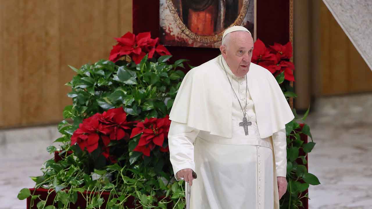 Pope Francis dines with transgender women for Vatican luncheon