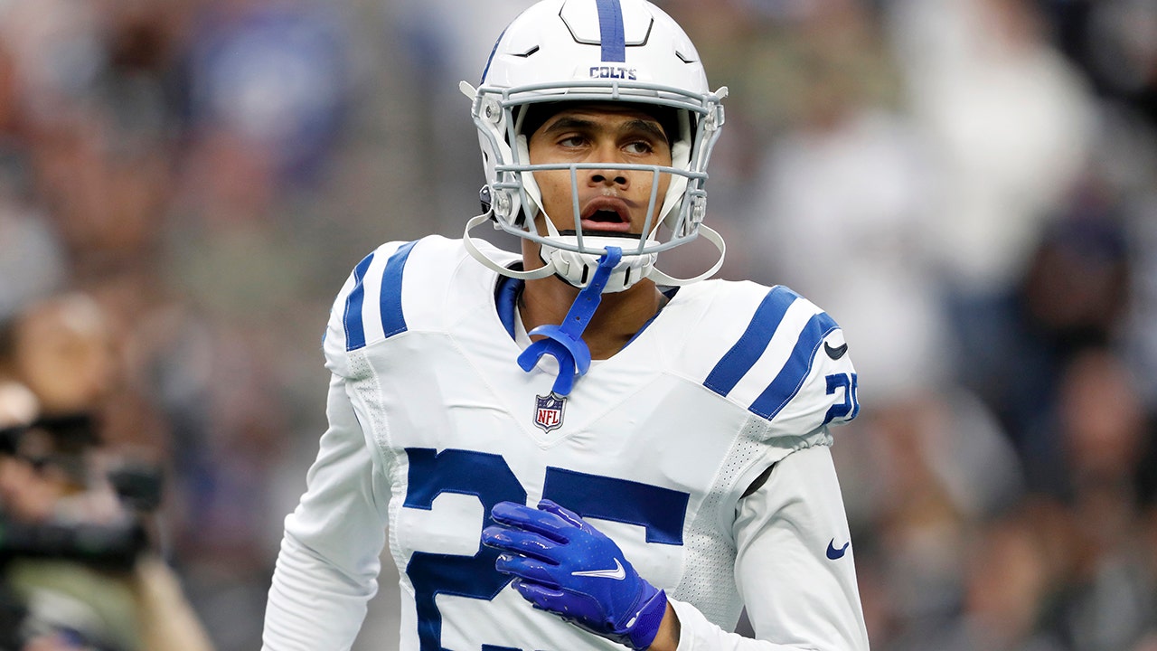 Colts safety Rodney Thomas rushed to Damar Hamlin's hospital bed