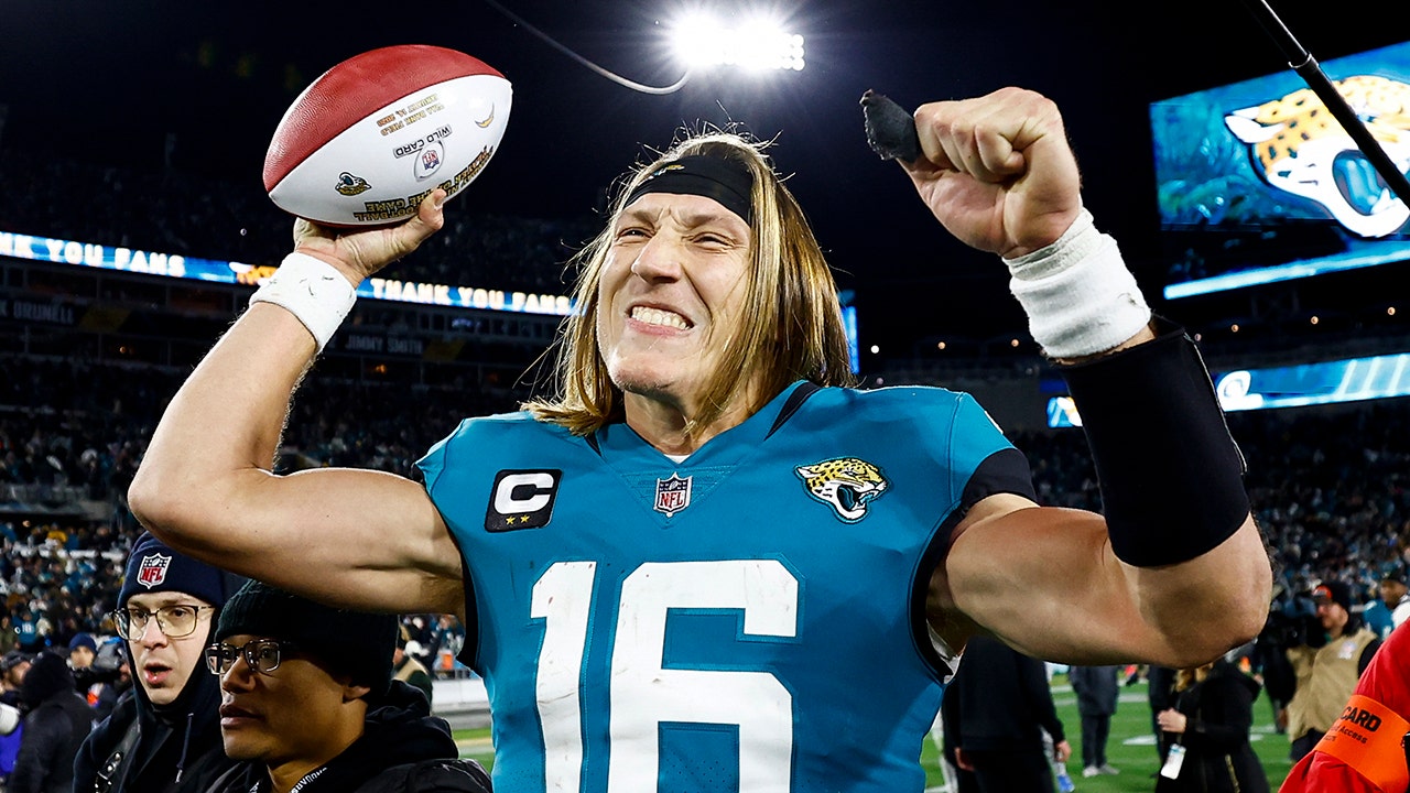 Jaguars’ Trevor Lawrence celebrates win at Waffle House fires off perfect tweet – Fox News