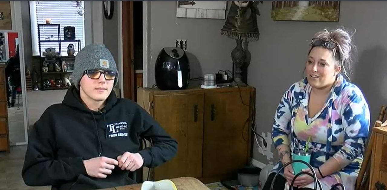 Ohio teen stops burglary by pointing mother's gun at home intruder: 'My baby has become my protector'