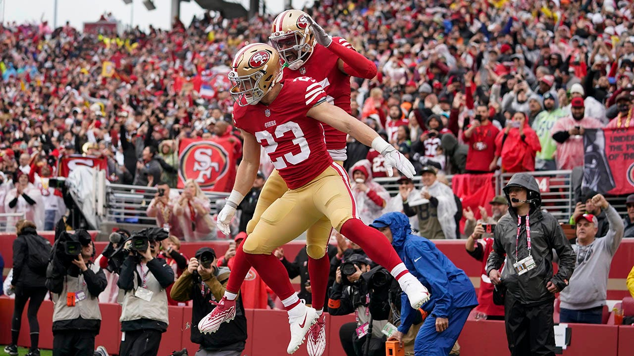 49ers dominate Seahawks in second half to advance in NFL playoffs