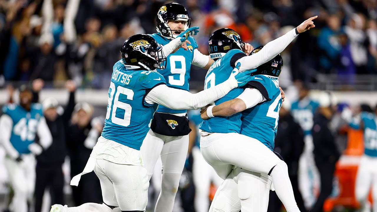 Jaguars overcome 27-point deficit, Trevor Lawrence's four picks for  improbable walk-off win over Chargers