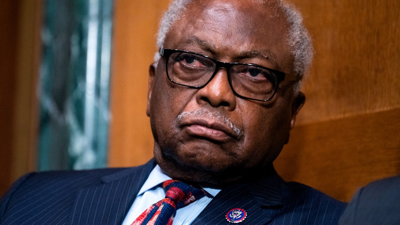South Carolina Dem James Clyburn funneled six figures from campaign funds to family last cycle, filings show