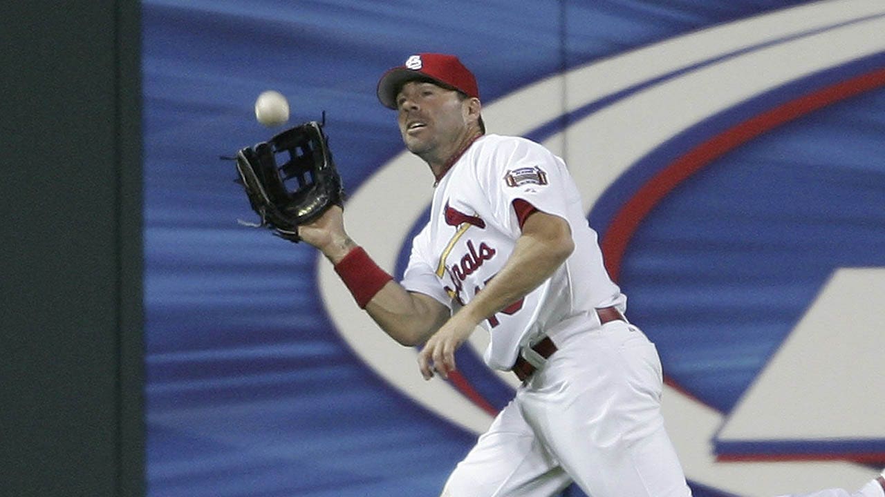 ONE OF THE GREATEST CATCHES YOU'LL EVER SEE!!! Jim Edmonds goes