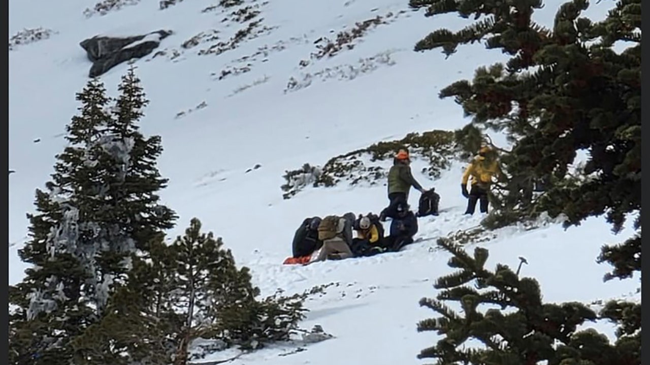 News :Hiker dies in Southern California after sliding as much as 700 feet down icy mountain, rescuers say