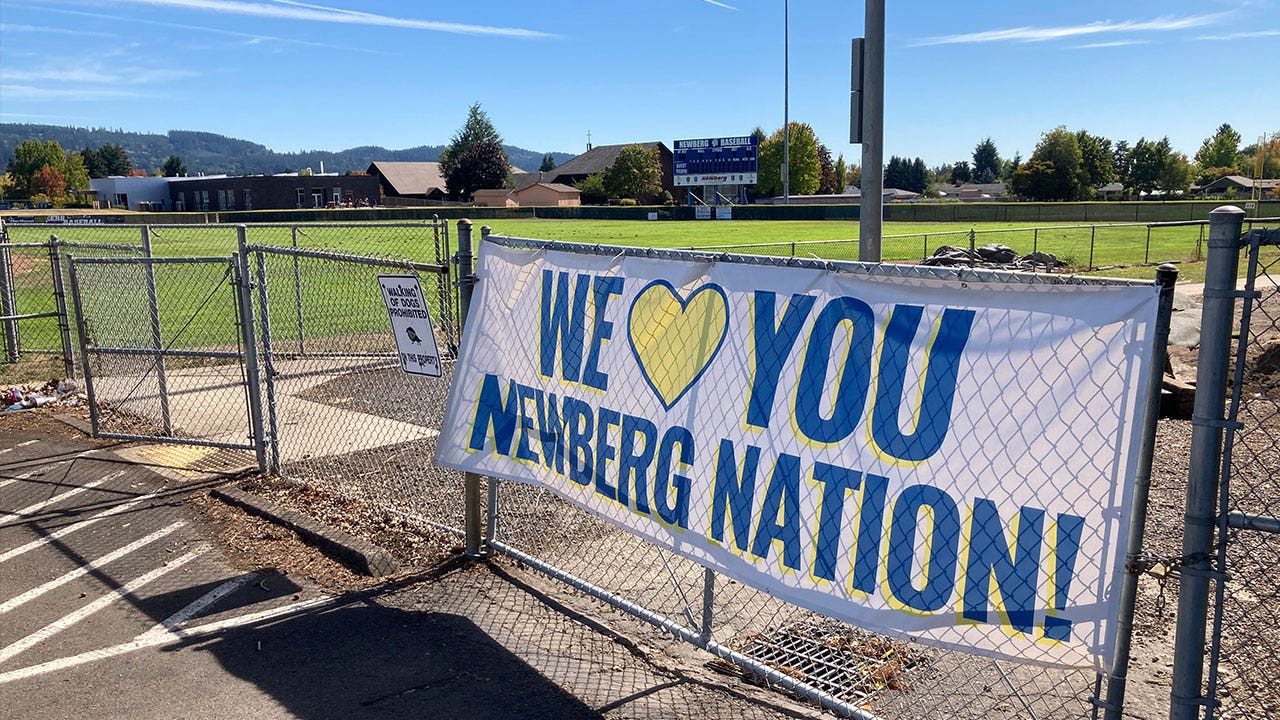 OR school rescinds ban on symbols representing gay pride, Black Lives Matter