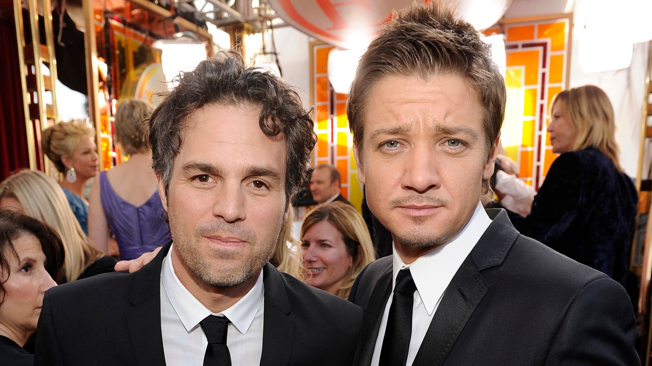 Mark Ruffalo sends prayers to Jeremy Renner, asks fans for well wishes  after snowplowing accident | Fox News