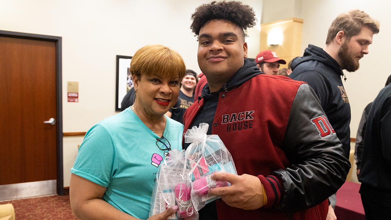 TikTok star, North Carolina college football player honors mother by supporting women fighting cancer TikTok star, North Carolina college football player honors mother by supporting women fighting cancer