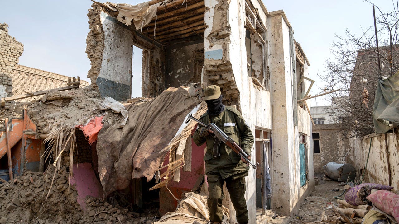 Taliban forces kill 3 IS members in raid on Kabul building