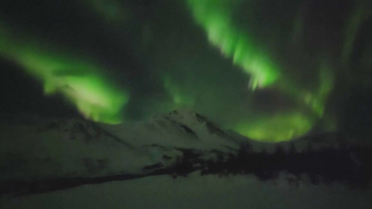 alaska mountains northern lights