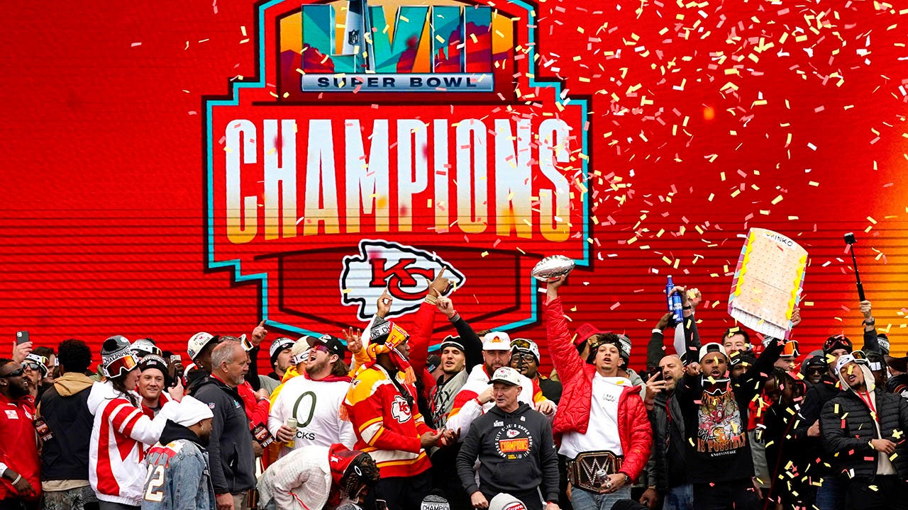 Super Bowl City Songs: Does Kansas City or San Francisco Win?