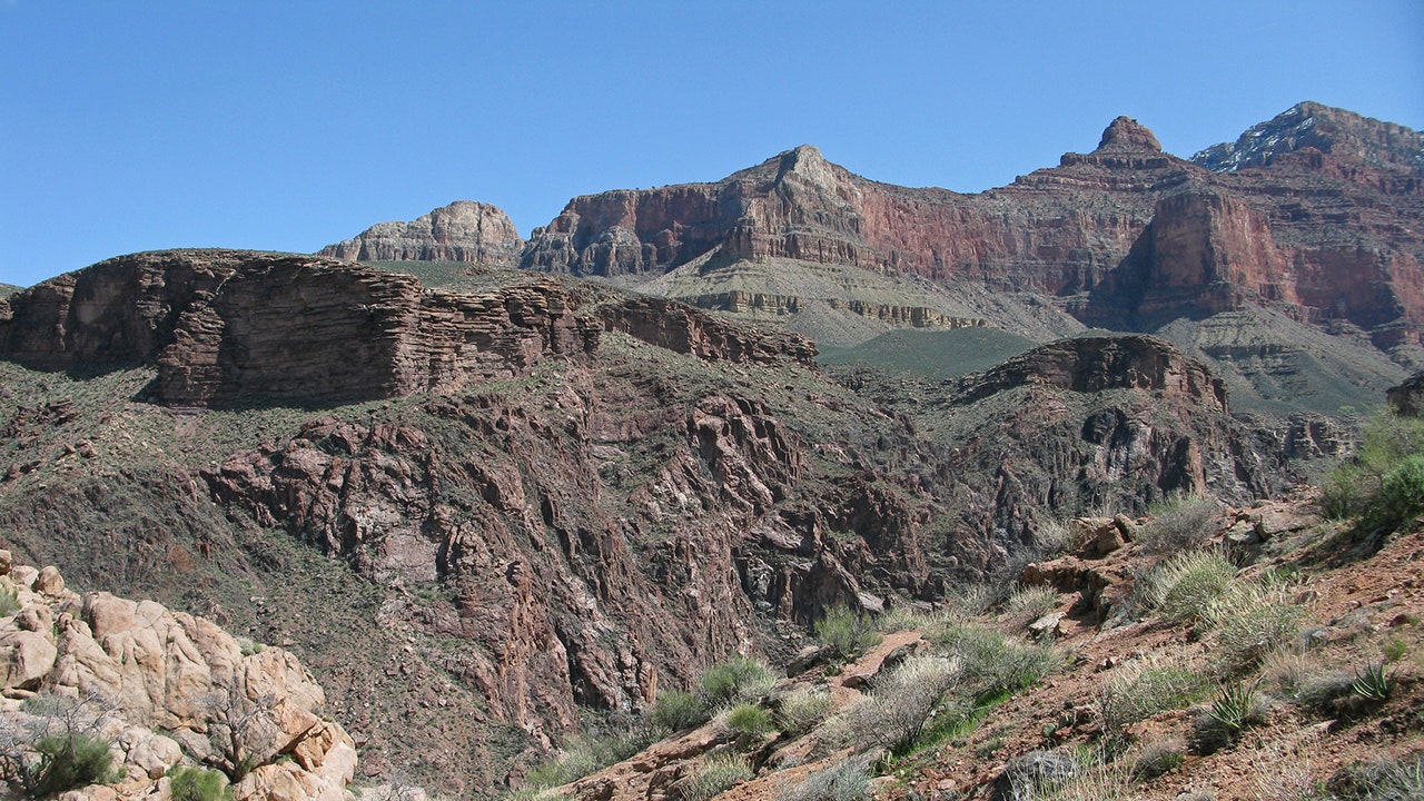 Wisconsin man dies during Grand Canyon hike to Colorado River, officials say