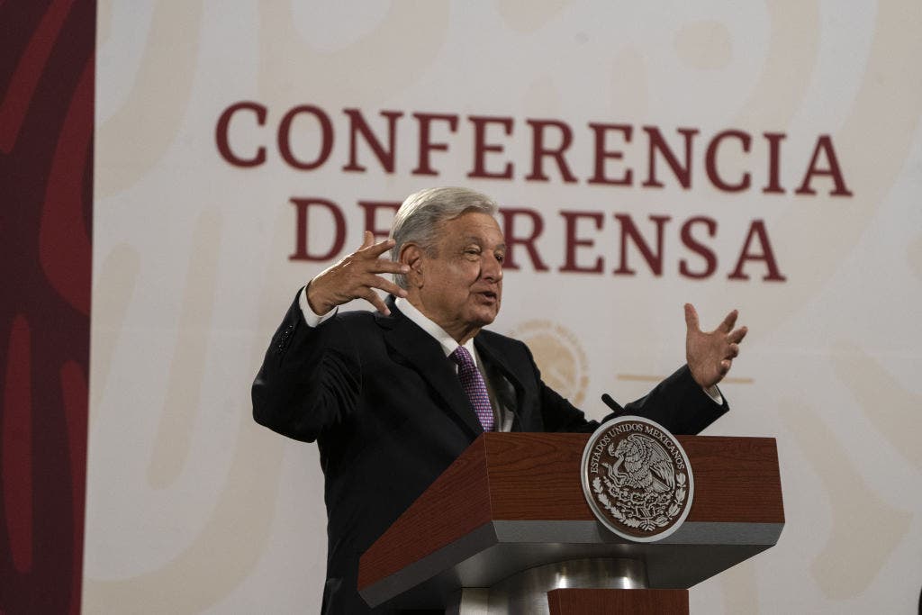 Mexican president accuses chief justice of being soft on crime