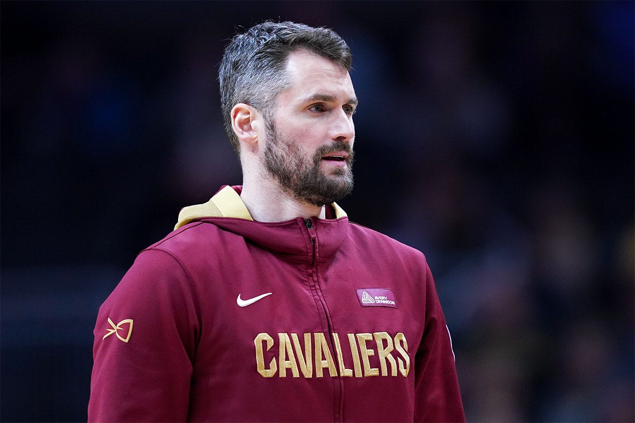 Miami Heat favored to land Kevin Love after Cavs' buyout: report