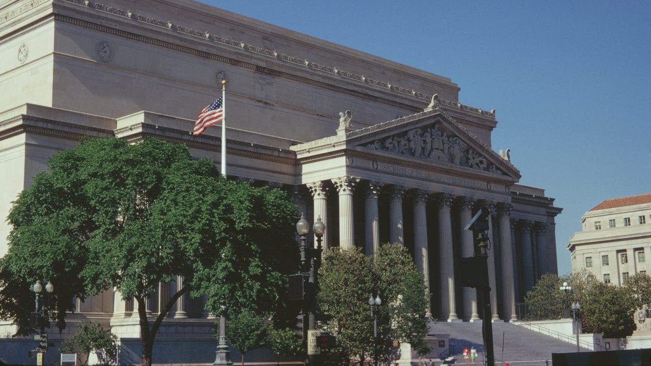 March for Life visitors to National Archives told to 'remove or cover' pro-life attire: lawsuit