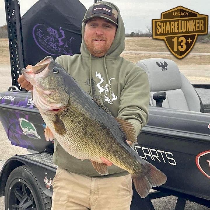 Texas fisherman reels in one of the heaviest largemouth bass in state history
