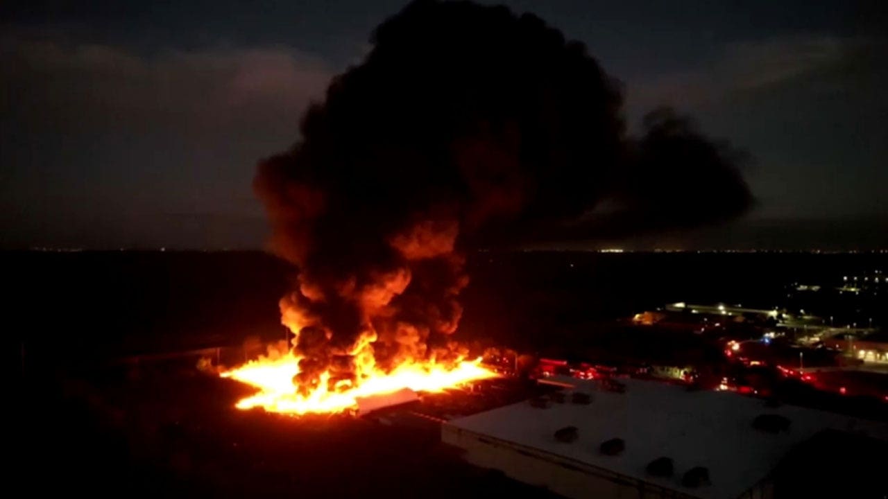 Raging 5-acre Florida fire burns plastic pots outside Kissimmee nursery plant warehouse
