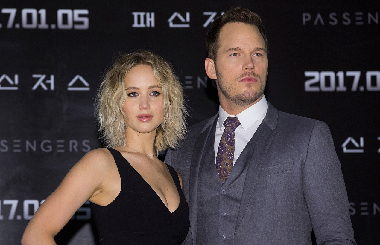 Chris Pratt's 'Passengers' faces renewed criticism as film critic