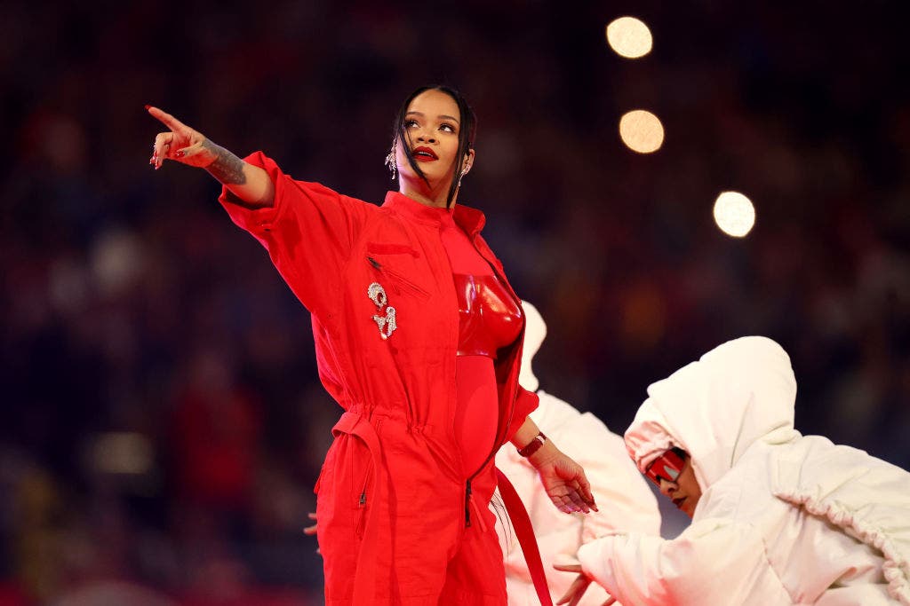 Nearly 119 million watched Rihanna's halftime show - here's how that  compares to past performances