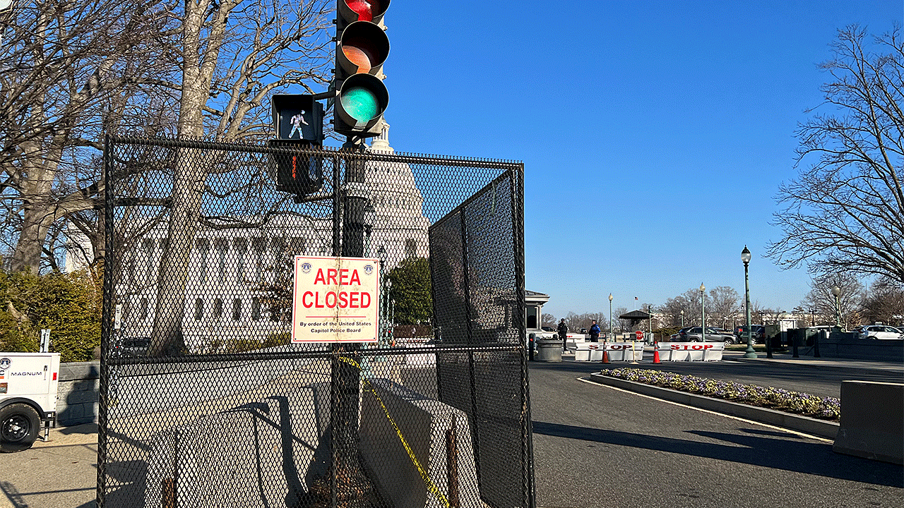 Fence around Capitol