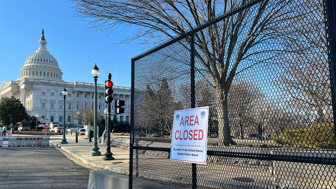 Fence built around Capitol ahead of State of Union to protect Congress, despite Dem claim walls ineffective