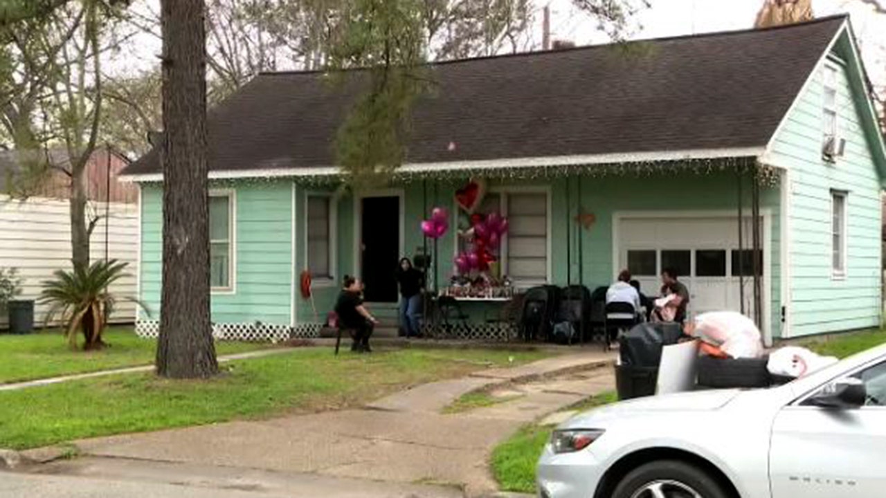 Texas neighbors react after 3 teens killed in murder-suicide identified