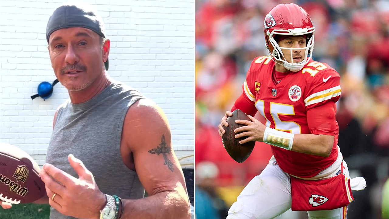 Tim McGraw proves he could be a good 'backup' for Patrick Mahomes at Super Bowl LVII: 'Take that'