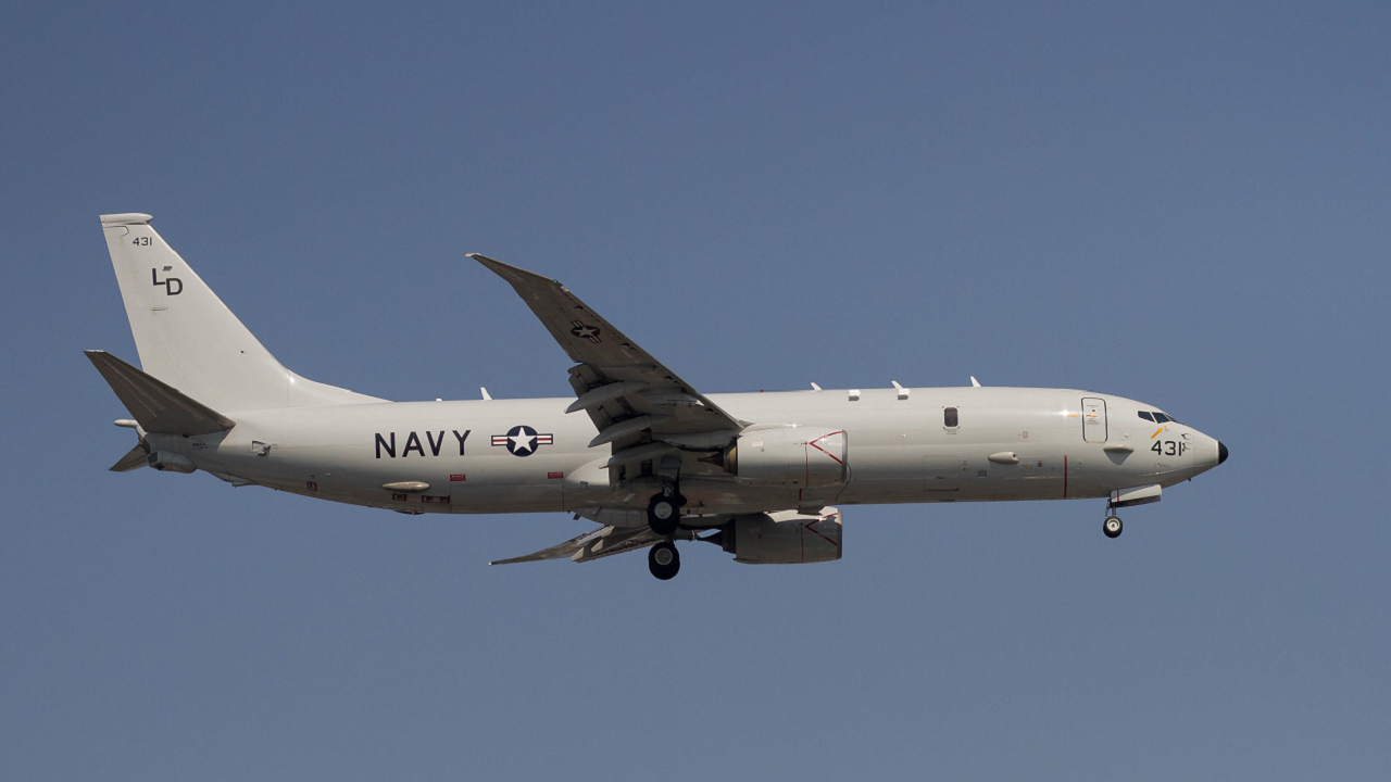 News :Military aircraft overshoots runway, floats in Hawaii’s Kaneohe Bay: officials