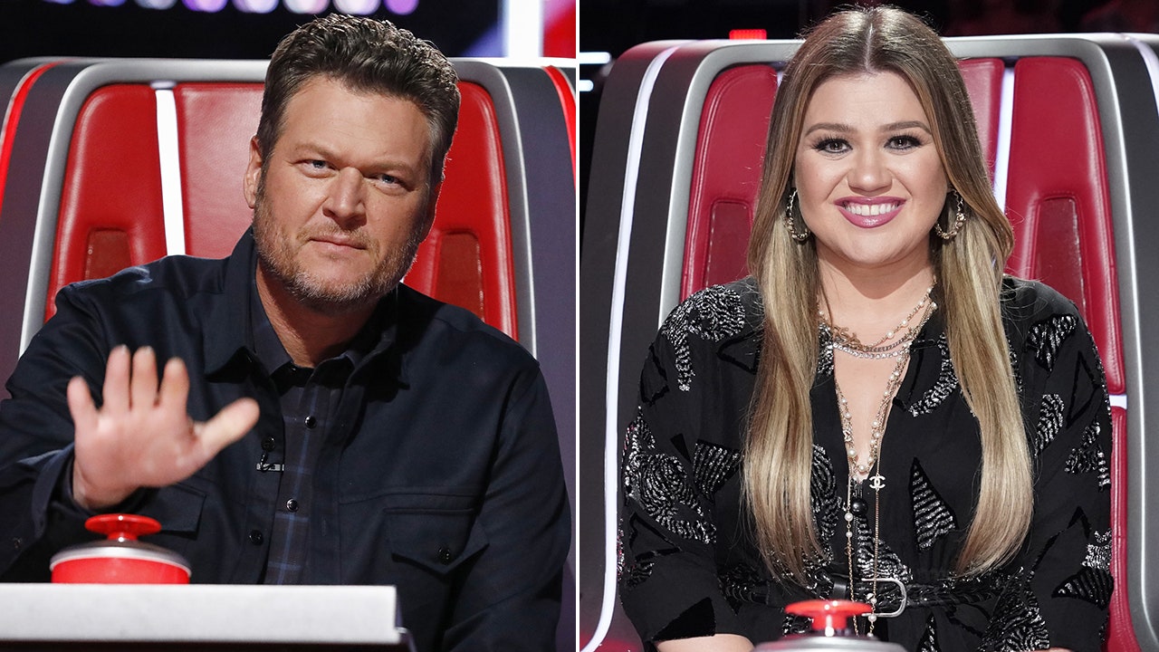 Blake Shelton Says Kelly Clarkson Actually Got Me Fired From The Voice Jokes She Runs Nbc 