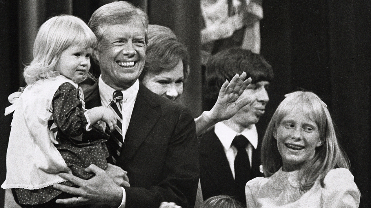 Jimmy Carter with family in 1970s photo