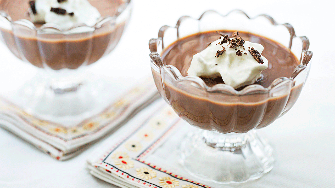 Chocolate pudding in glass cups