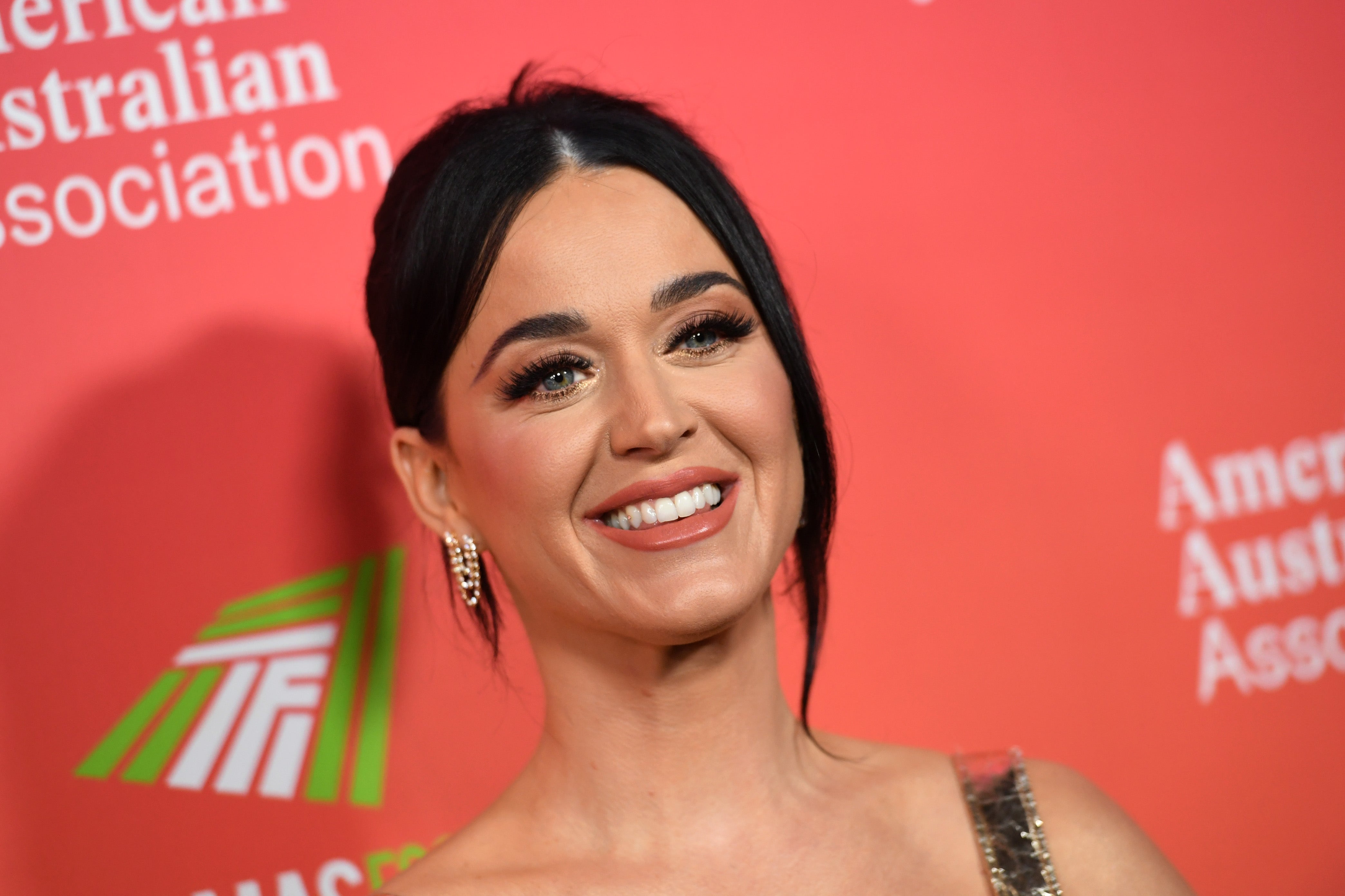 American Idol Fans Want Katy Perry Fired And Replaced By Temporary