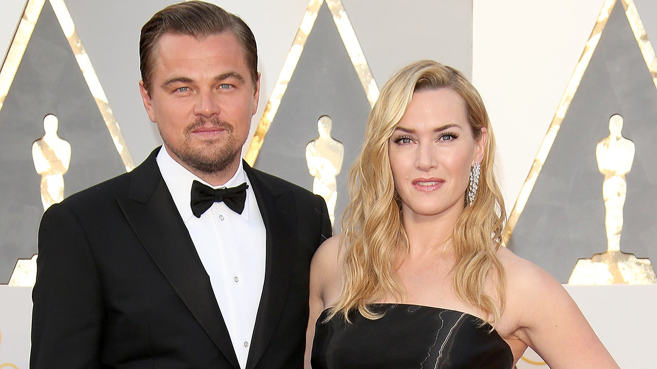 dobbelt vente ledelse Kate Winslet says filming sex scenes with Leonardo DiCaprio in front of her  then-husband was 'a bit weird' | Fox News