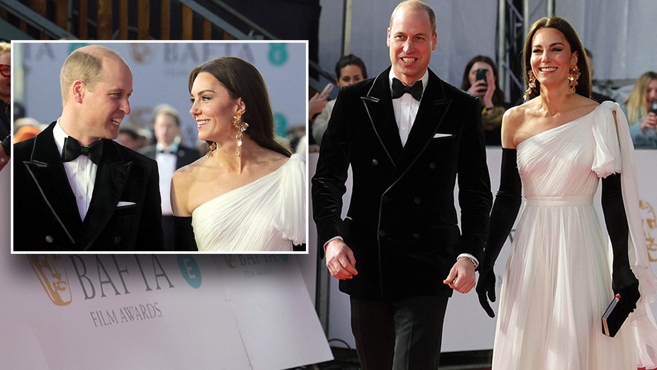 tilbehør Fru Afspejling Prince William and Kate Middleton share look of love on glamorous BAFTAs  2023 red carpet | Fox News