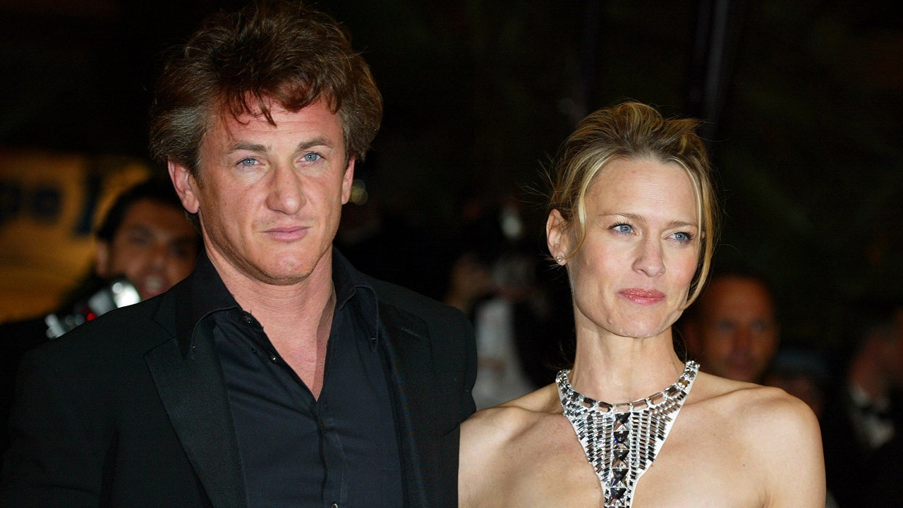 Robin Wright reveals why she was spotted with ex Sean Penn in recent reunion photos