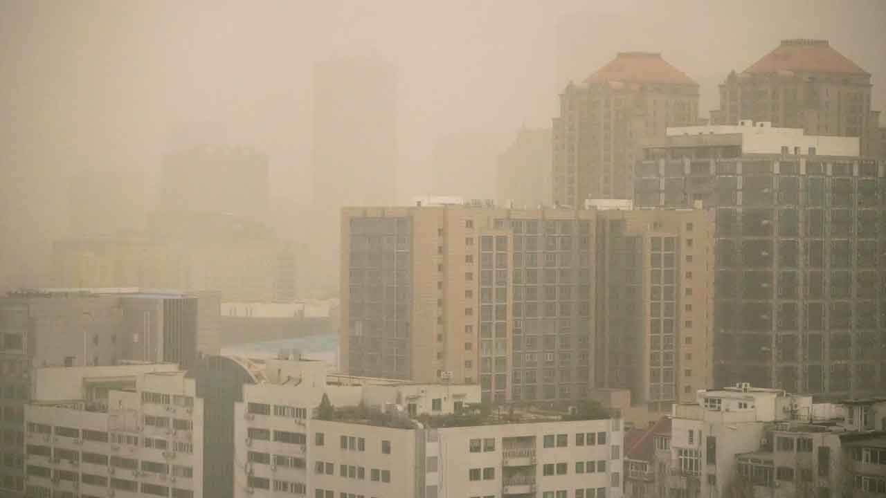 Dust storm, heavy pollution in China's capitol leads to 'hazardous' air quality