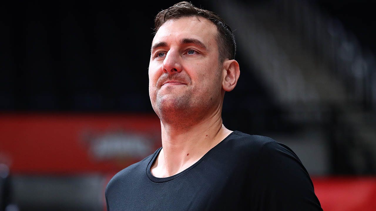 NBA champ Andrew Bogut slams Australian women's basketball league