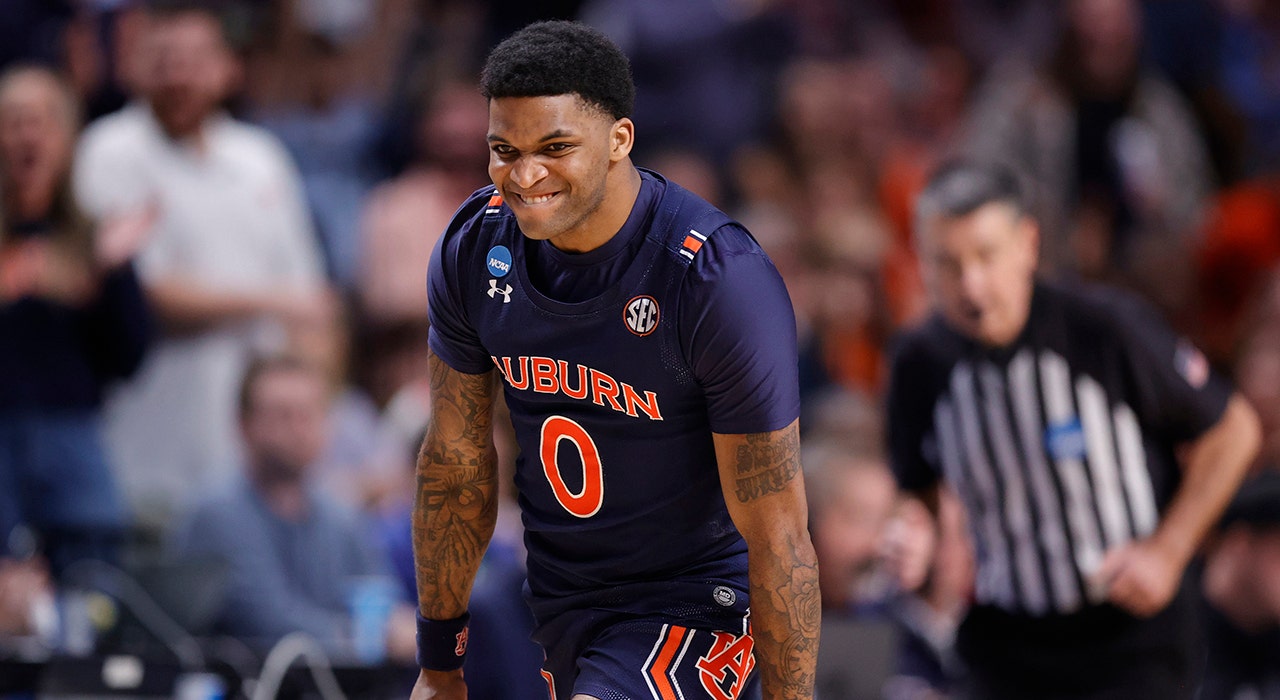 Auburn aguanta para sacar a Iowa del Torneo de la NCAA