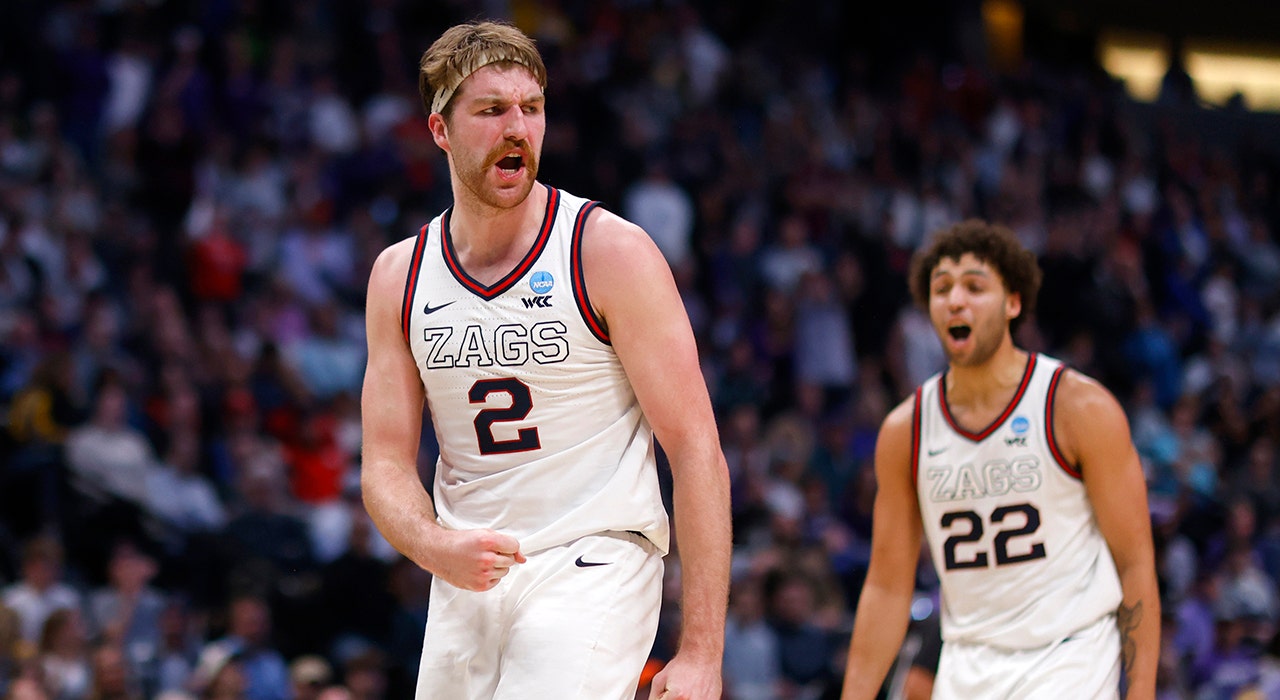 Gonzaga reaches eighth straight Sweet 16 with win over TCU